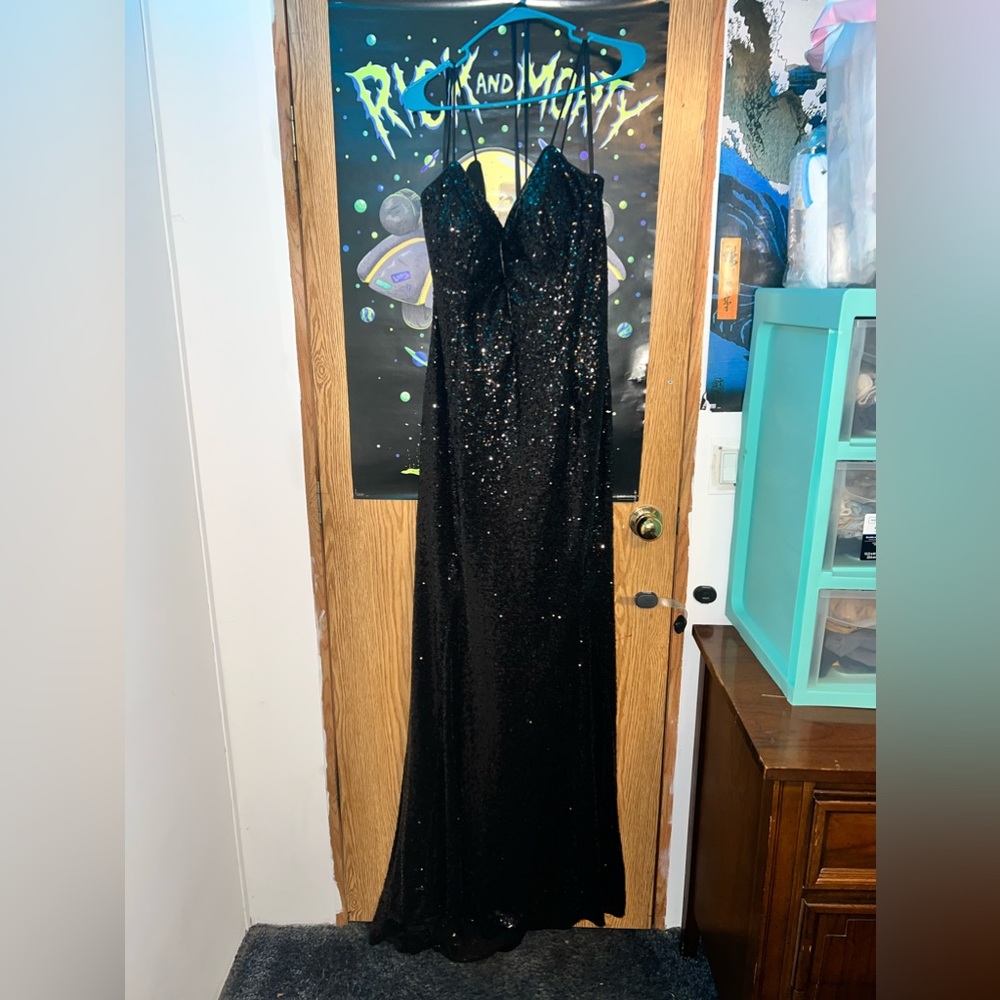 Black formal dress size 18 new